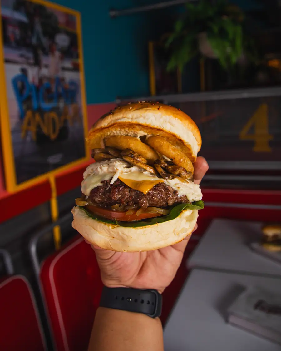 Burgers con flow de La Lleca
